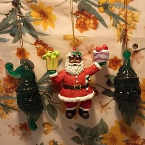 Green Resin Santas & African American Santa Holding Gifts Christmas Ornaments
